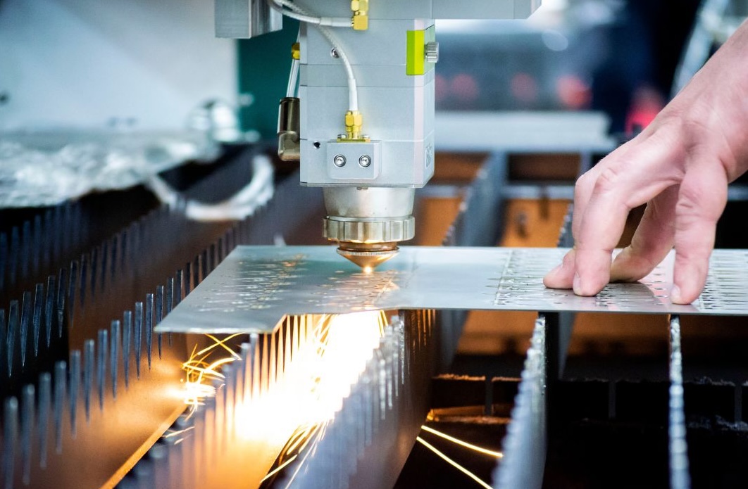 metal laser cutting accuracy