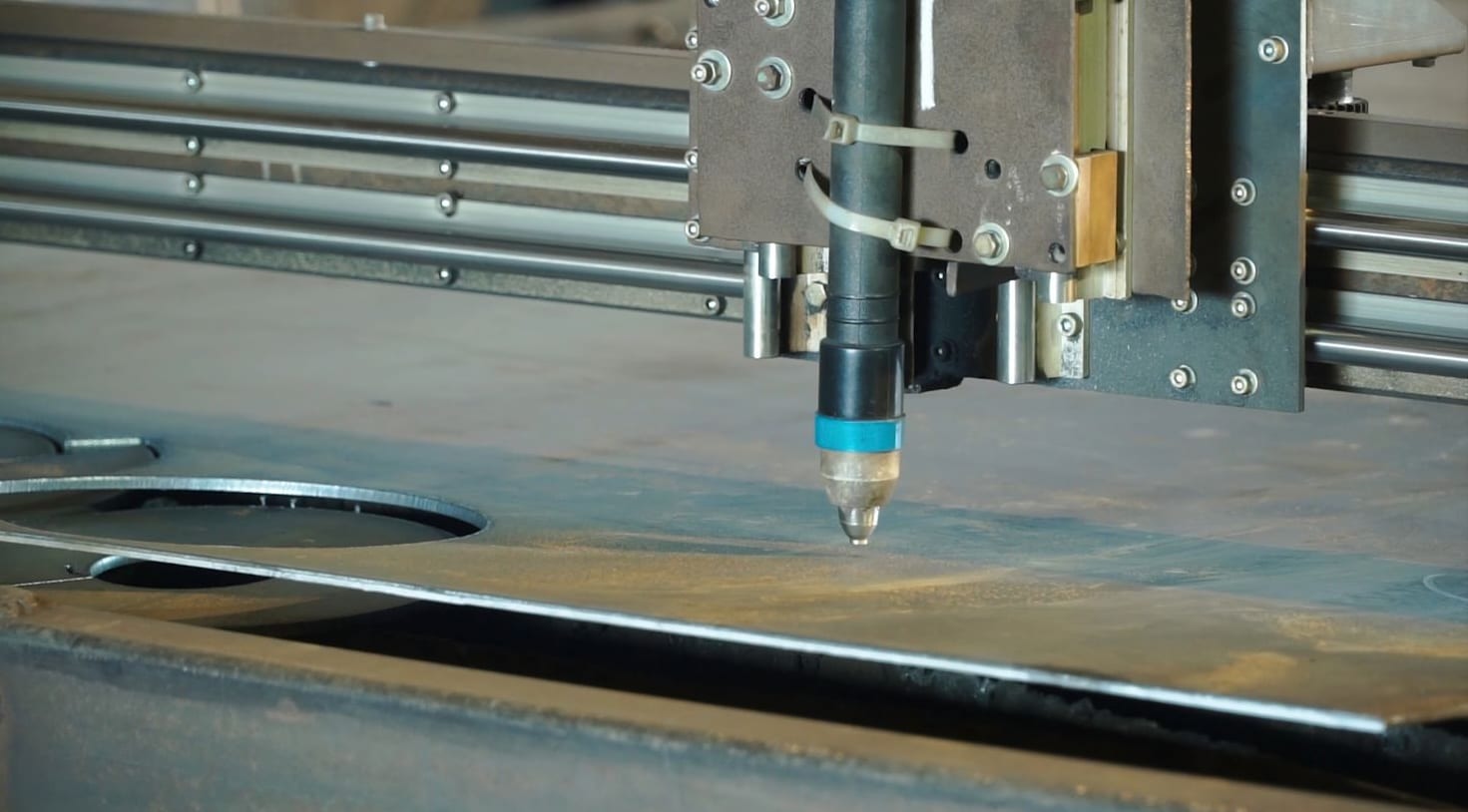 Laser Cutter vs Water Jet: Which is Best for Cutting Metal?