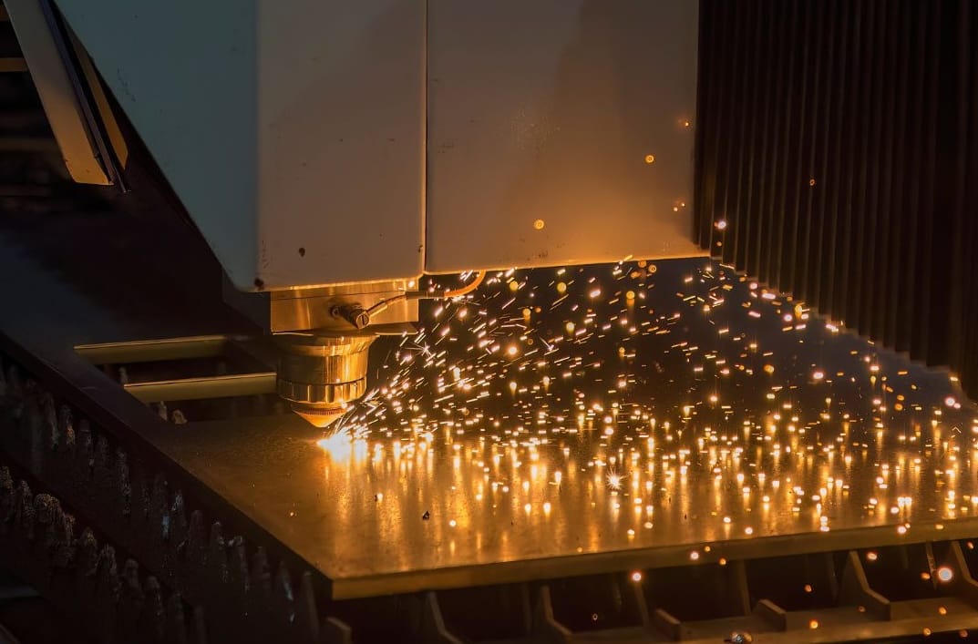 Laser Cutting vs Plasma Cutting: Which is Best for Metal?