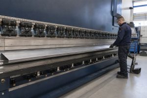 Press Brake Crowning: Why It Matters for Long Length Components